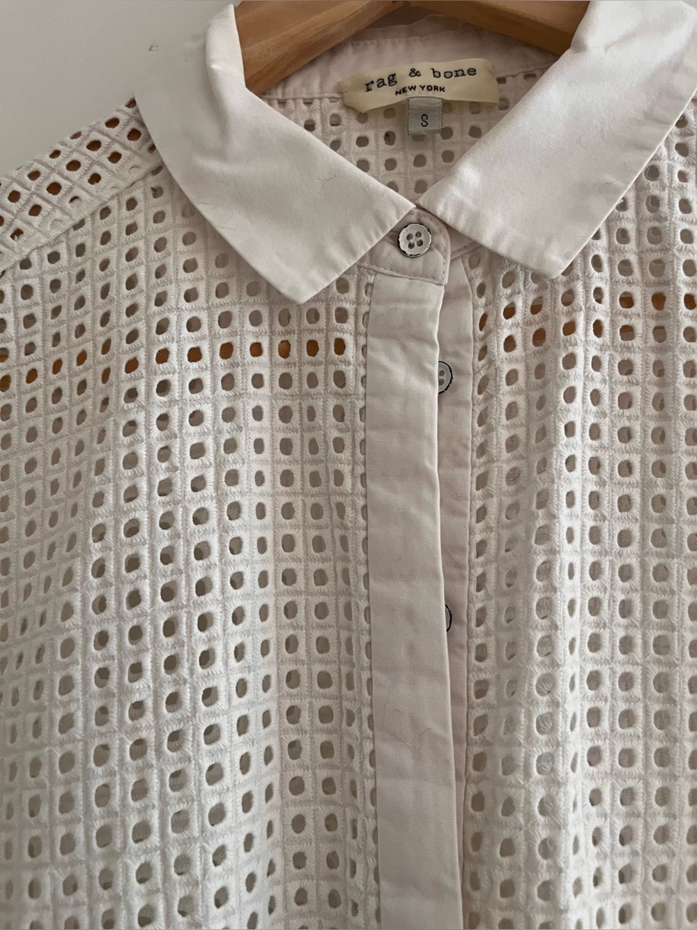 Rag & Bone Cotton White Sleeveless Eyelet Button-Down Top - Picture 3 of 8